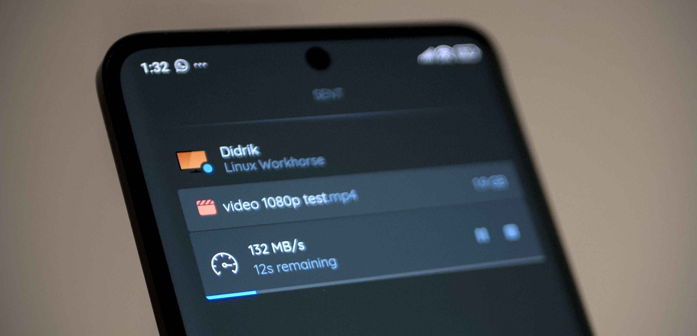 Screenshot - ongoing transfer to a Linux device at 132 MB/s